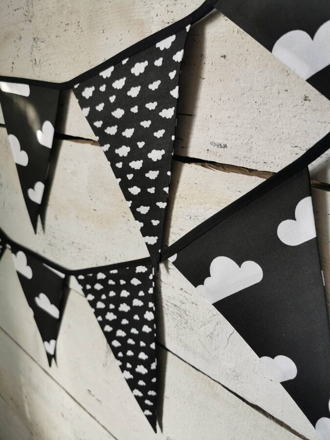 Karodziņu virtene "Gubu mākoņi" Image 3