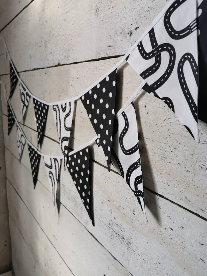 Karodziņu virtene "Līku loču" Image