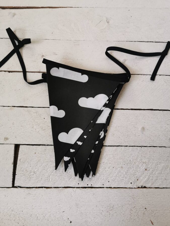 Karodziņu virtene "Gubu mākoņi" Image 2