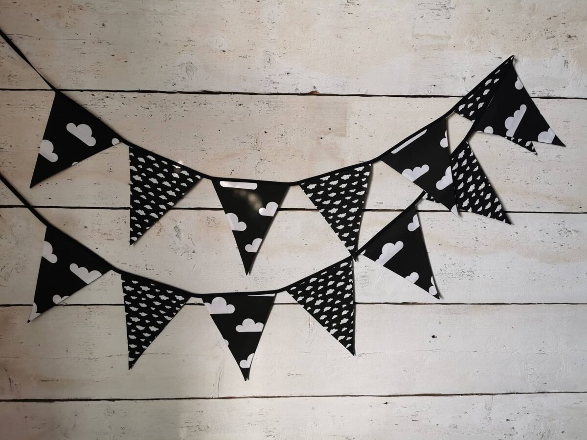 Karodziņu virtene "Gubu mākoņi" Image