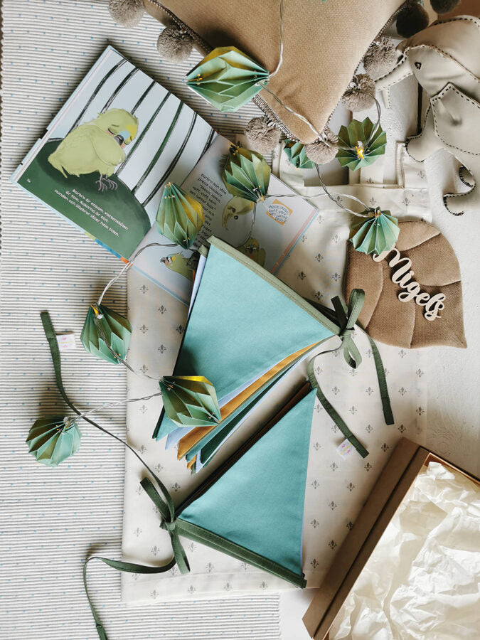 Karodziņu virtene "Medus mežā" Image 17