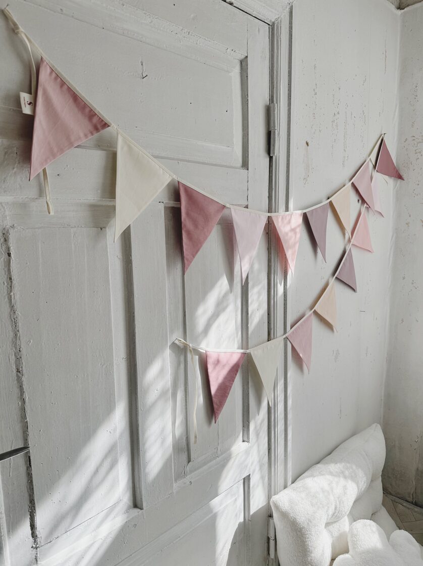 Karodziņu virtene "Uzaicinājums uz svinībām" Image 3