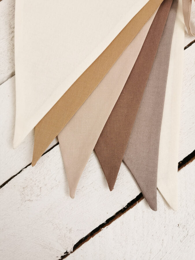 Karodziņu virtene "Zemes toņi" Image 5