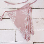 Karodziņu virtene "Mežģīņu raksts" Image