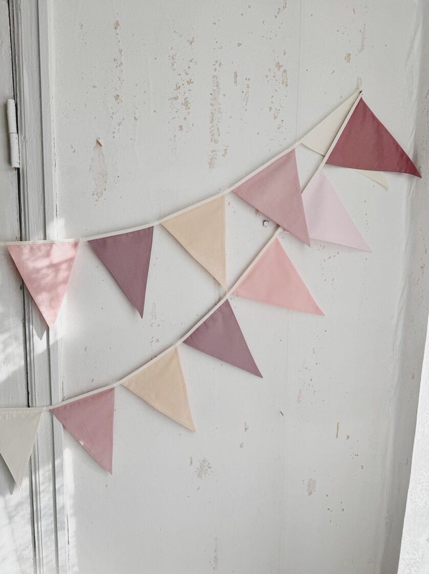 Karodziņu virtene "Uzaicinājums uz svinībām" Image 2