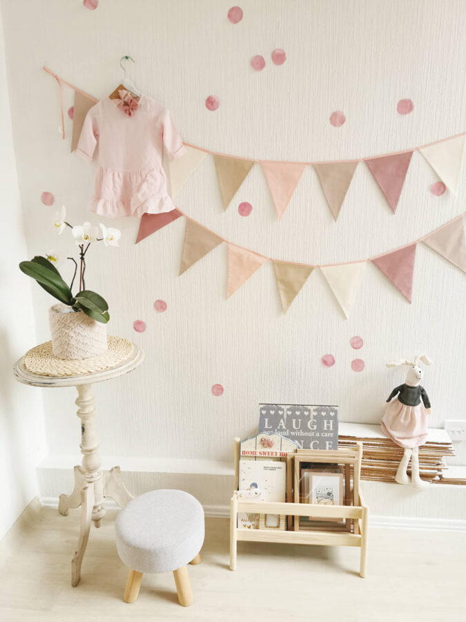 Karodziņu virtene "Kaut kur starp zefīriem" Image 3