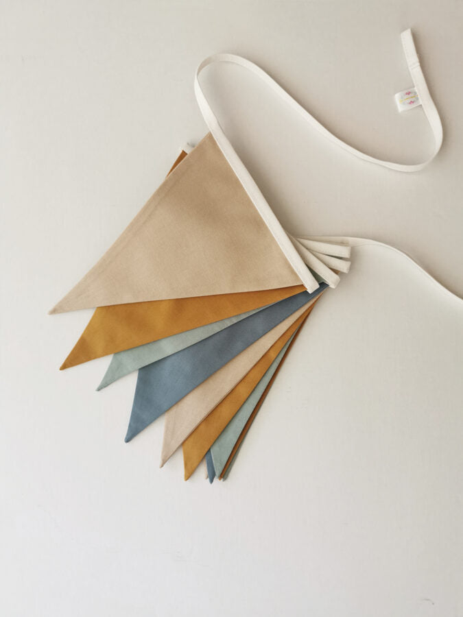 Karodziņu virtene "Cirks" Image