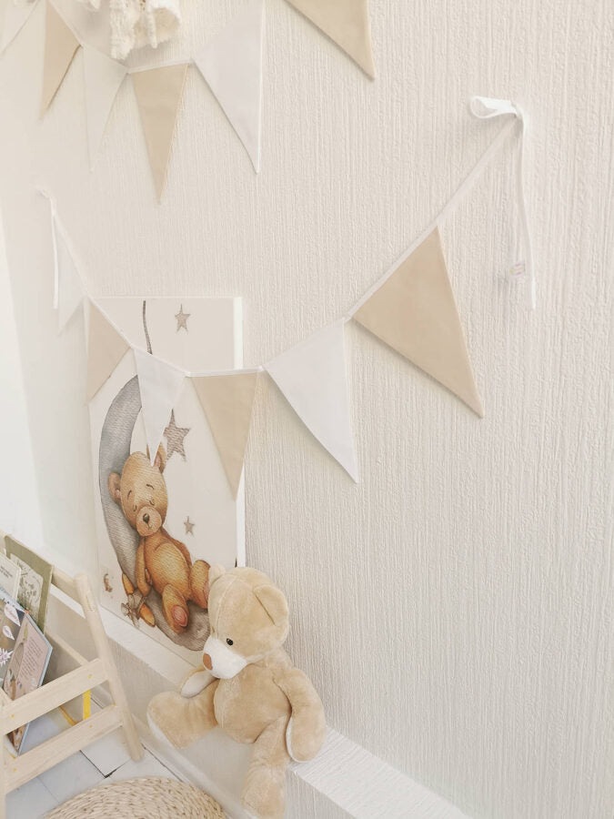 Karodziņu virtene "Laižos miegā" Image 2