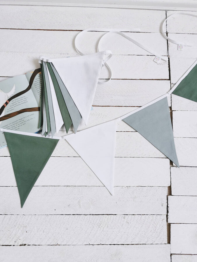 Karodziņu virtene "Pavasaris nāk" Image 6