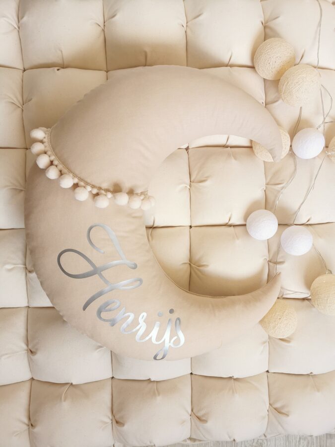 Dekoratīvs spilvens MĒNESS BĒŠS Image