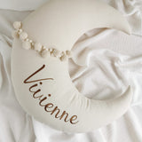 Personalizēts spilvens MĒNESS PIENBALTS Image