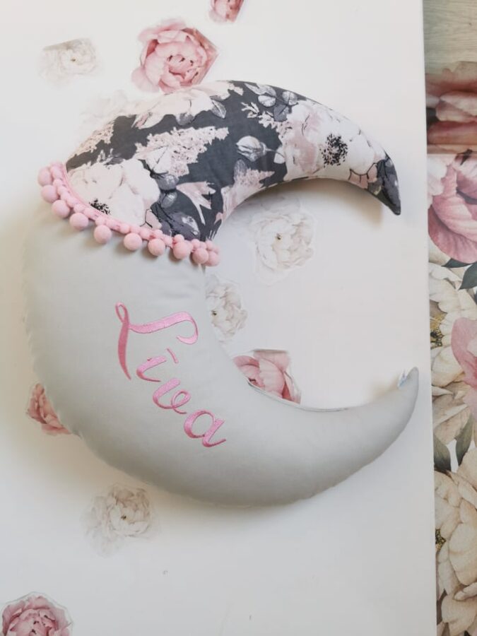 Dekoratīvs spilvens MĒNESS ZIEDU Image