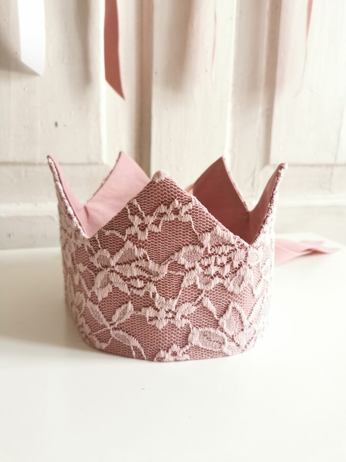 Galvas kronis "Mežģīnes" Image 2