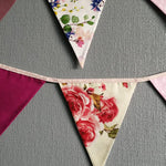 Karodziņu virtene "Ziedos" Image 3