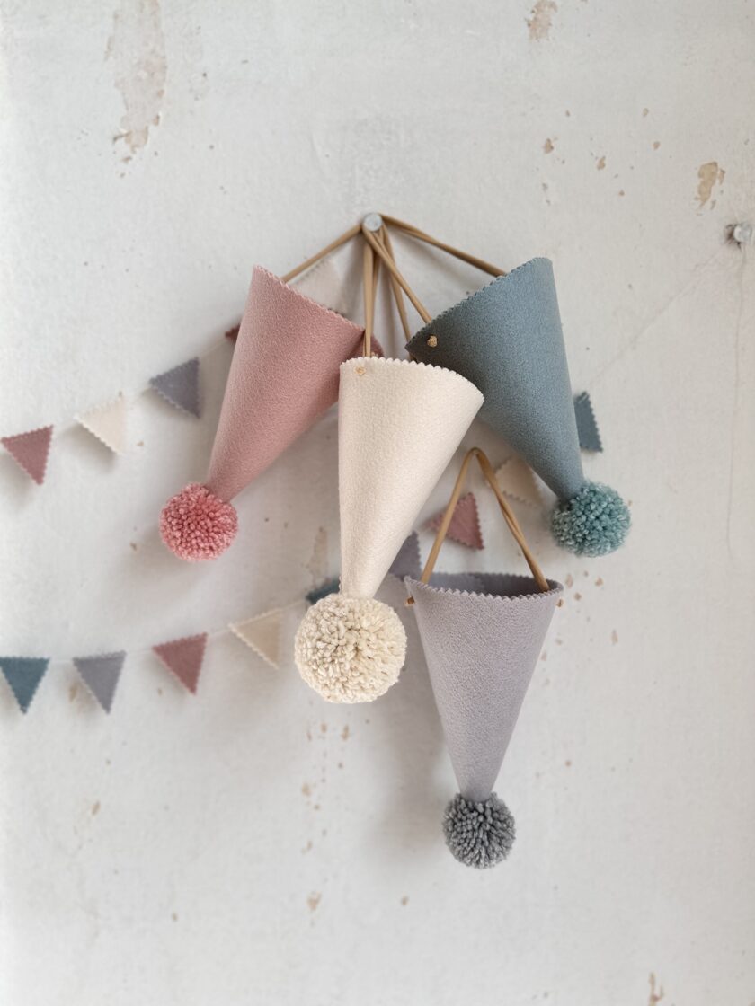 Cepurīte "Pelēks bumbulis" Image