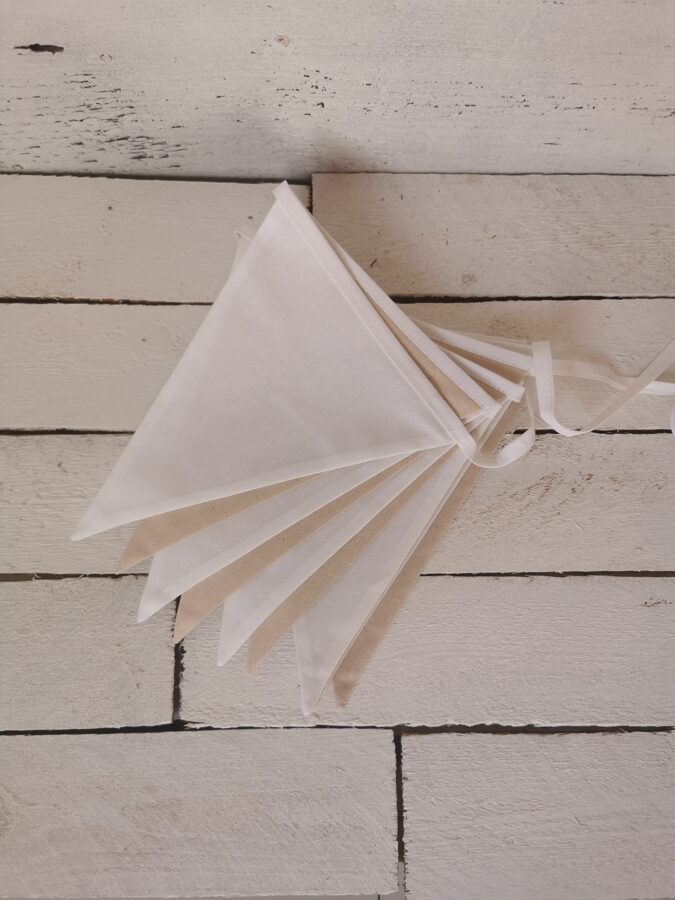 Karodziņu virtene "Laižos miegā" Image 4