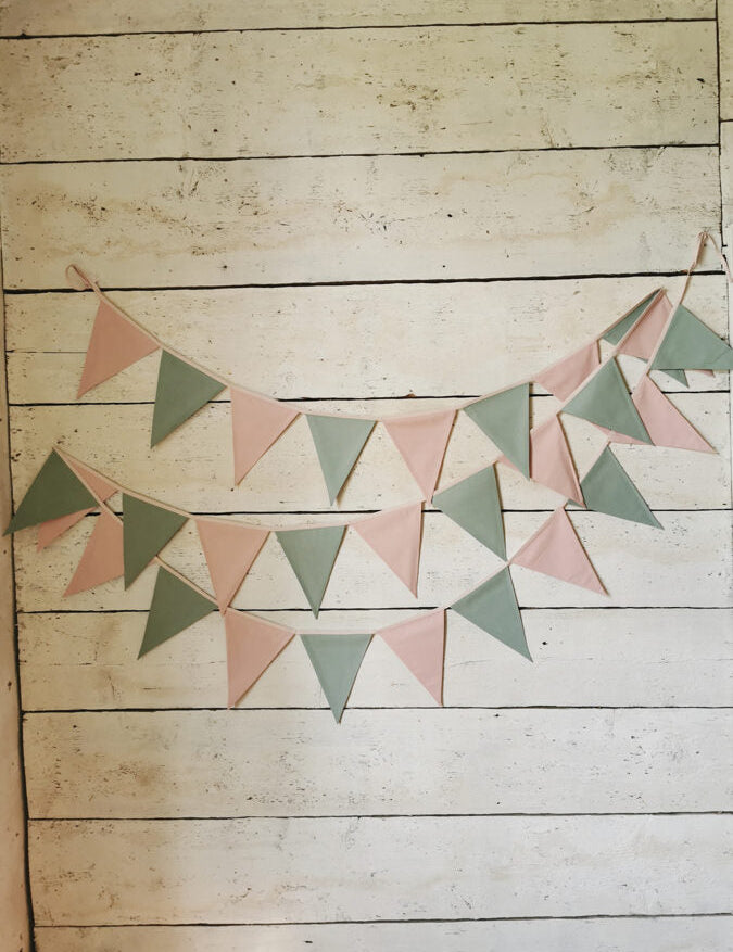 Karodziņu virtene "Mīļstāstiņš" Image