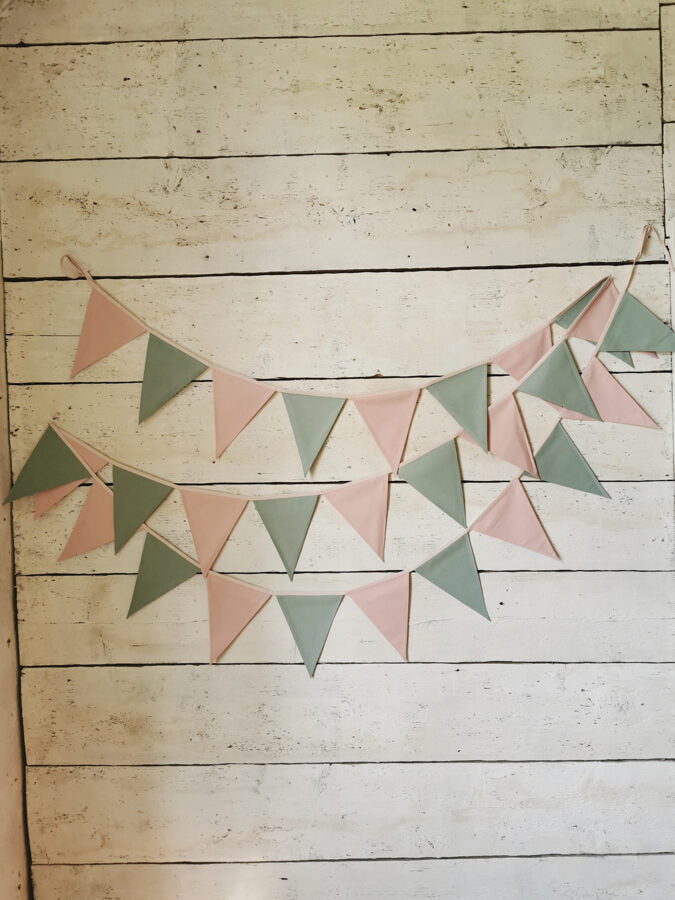 Karodziņu virtene "Mīļstāstiņš" Image