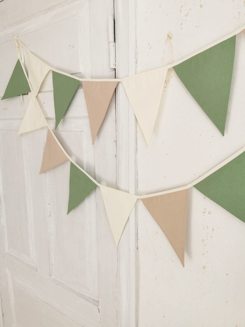 Karodziņu virtene "Koku galotnes" Image 3