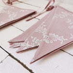 Karodziņu virtene "Mežģīņu raksts" Image 2