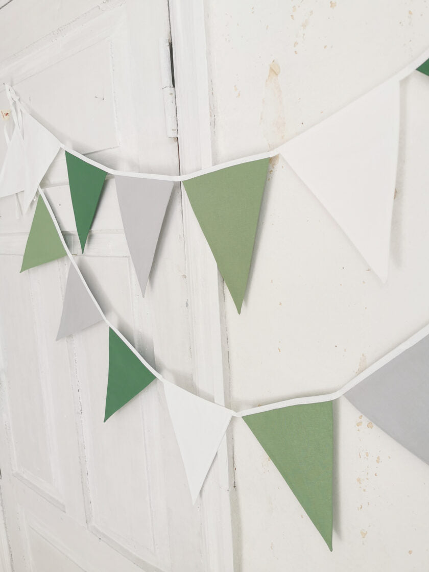 Karodziņu virtene "Zaļā pasaka" Image 3