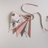 Karodziņu virtene "Ziedu dūmaka" Image