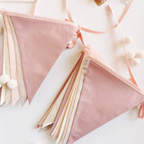 Karodziņu virtene "Kaut kur starp zefīriem" Image 5