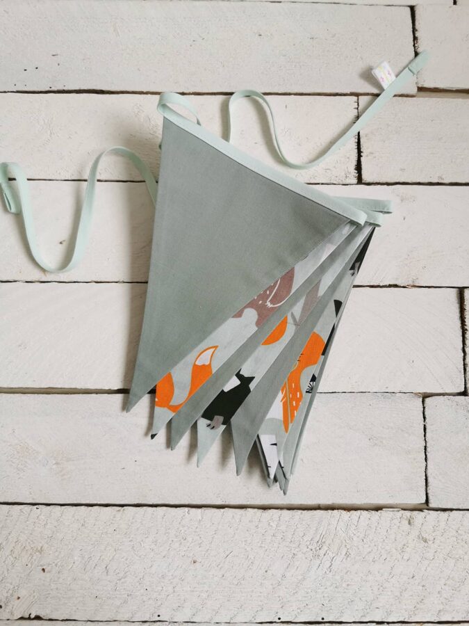 Karodziņu virtene "Zvēru diena" Image