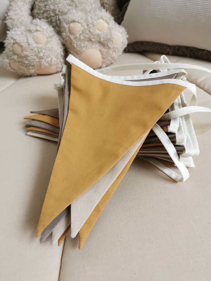 Karodziņu virtene "3 rudens stāsti" Image 6