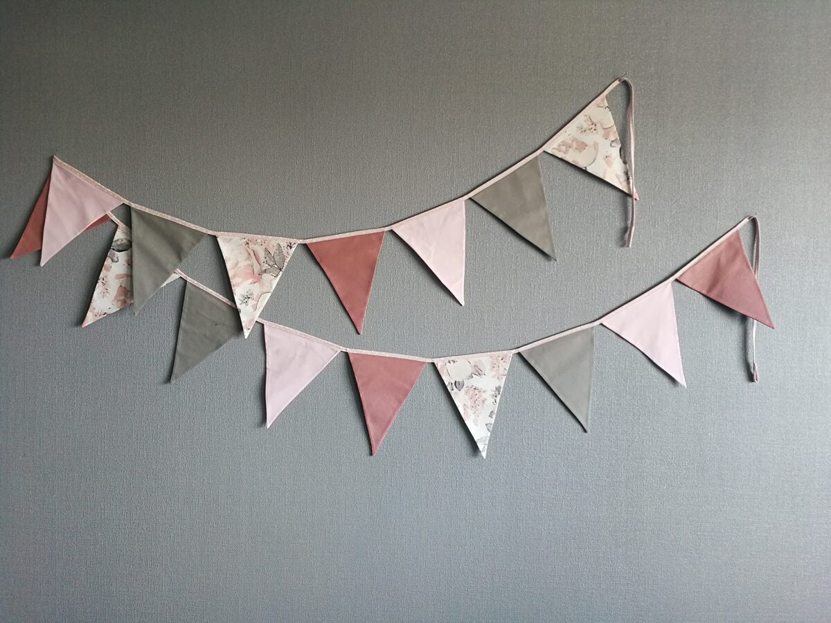 Karodziņu virtene "Ziedu dūmaka" Image 4