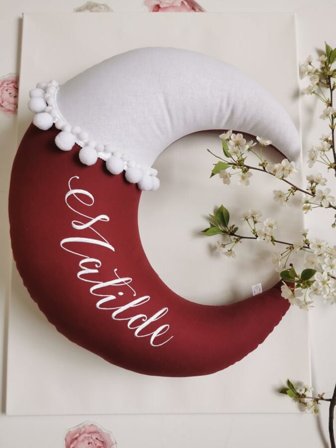 Dekoratīvs spilvens MĒNESS BORDO Image