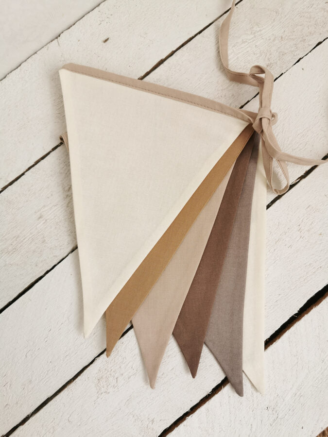 Karodziņu virtene "Zemes toņi" Image 4