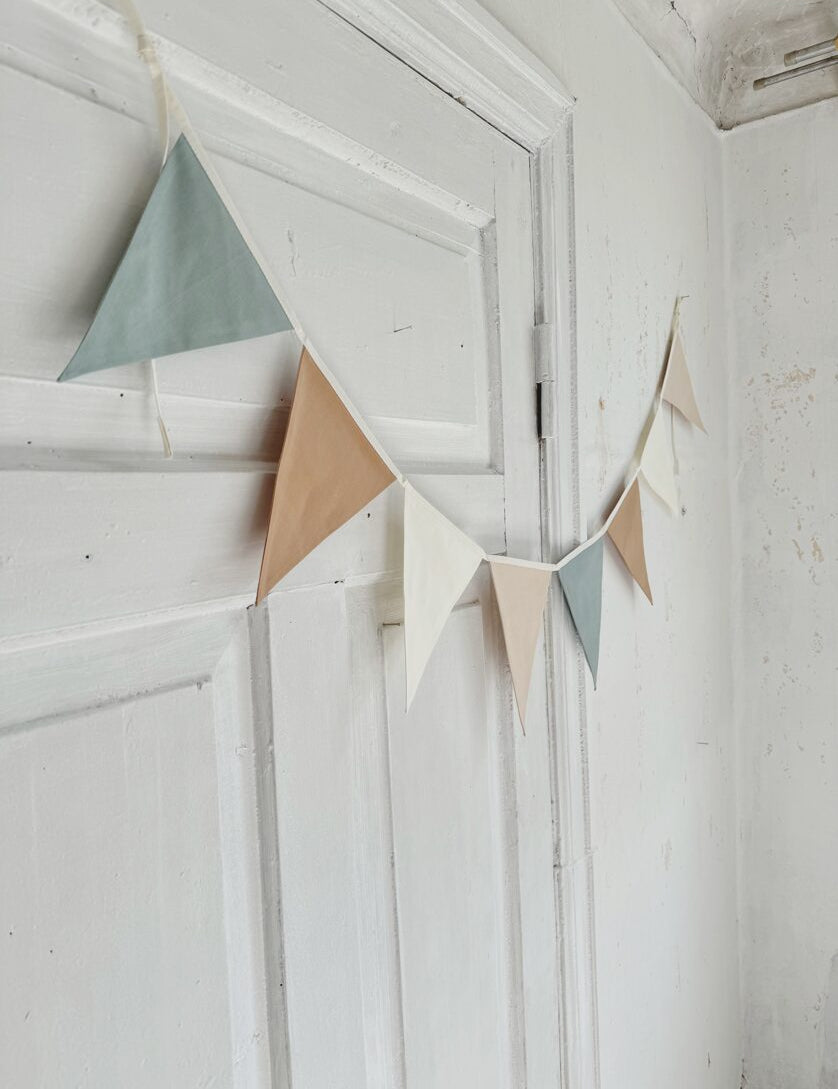 Karodziņu virtene "Ceļojums ar gaisa balonu" Image