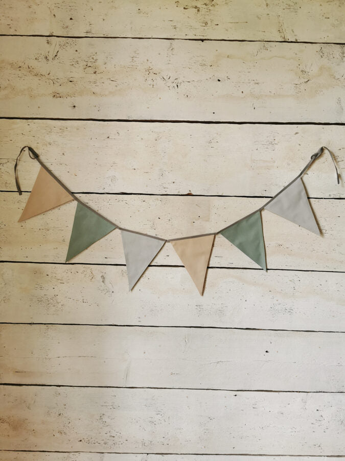 Karodziņu virtene "Uz terases" Image 3