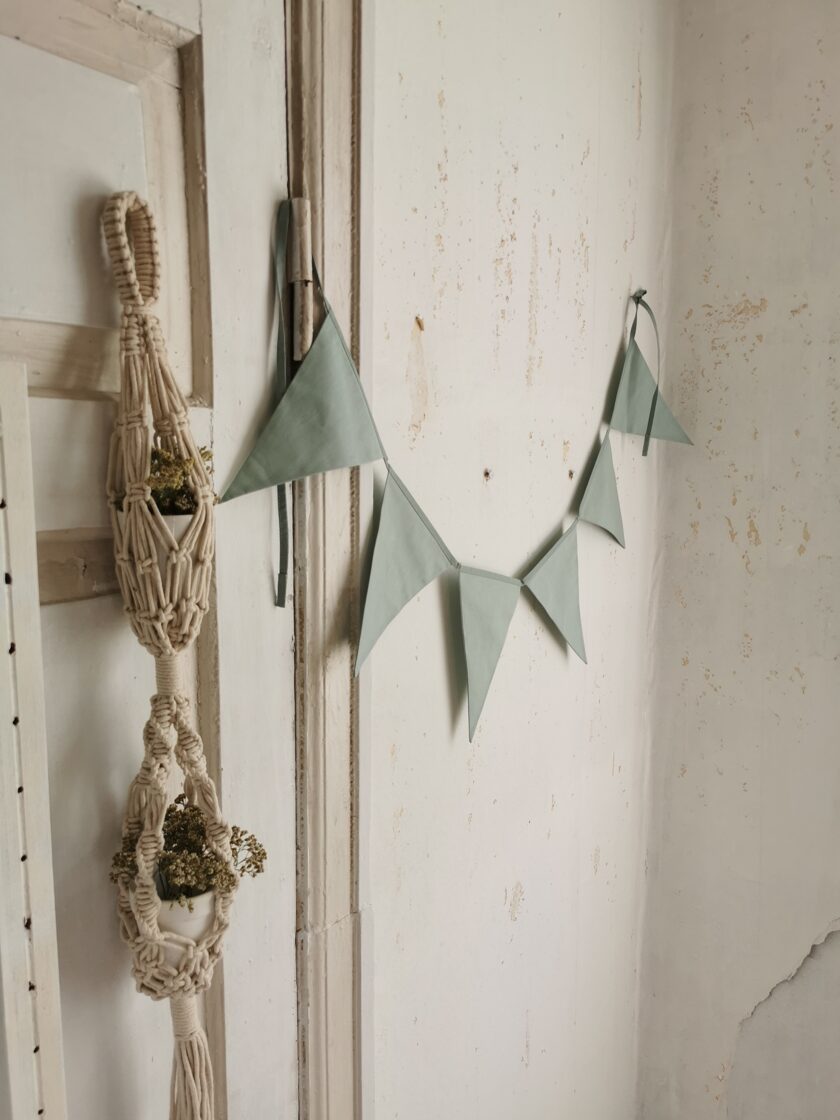 Karodziņu virtene "Eikalipta lapiņa" Image