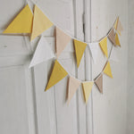 Karodziņu virtene "Kad mākoņi ar sauli spēlējas" Image