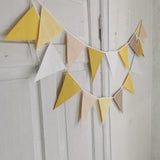 Karodziņu virtene "Kad mākoņi ar sauli spēlējas" Image