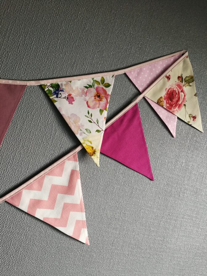 Karodziņu virtene "Ziedos" Image 2