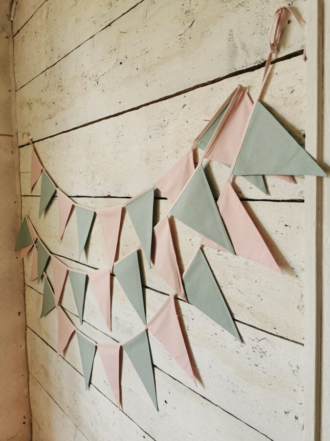 Karodziņu virtene "Mīļstāstiņš" Image