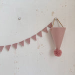 Cepurīte "Rozā bumbulis" Image