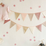 Karodziņu virtene "Kaut kur starp zefīriem" Image 2